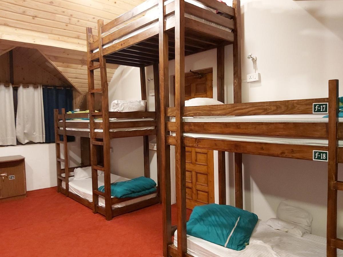 Utopia Hostels Dharamkot Mcleodganj Дармсала Екстер'єр фото