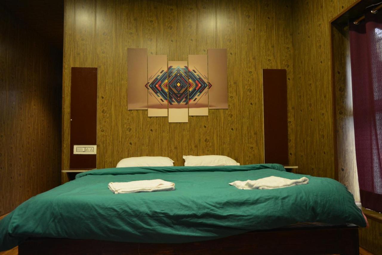Utopia Hostels Dharamkot Mcleodganj Дармсала Екстер'єр фото