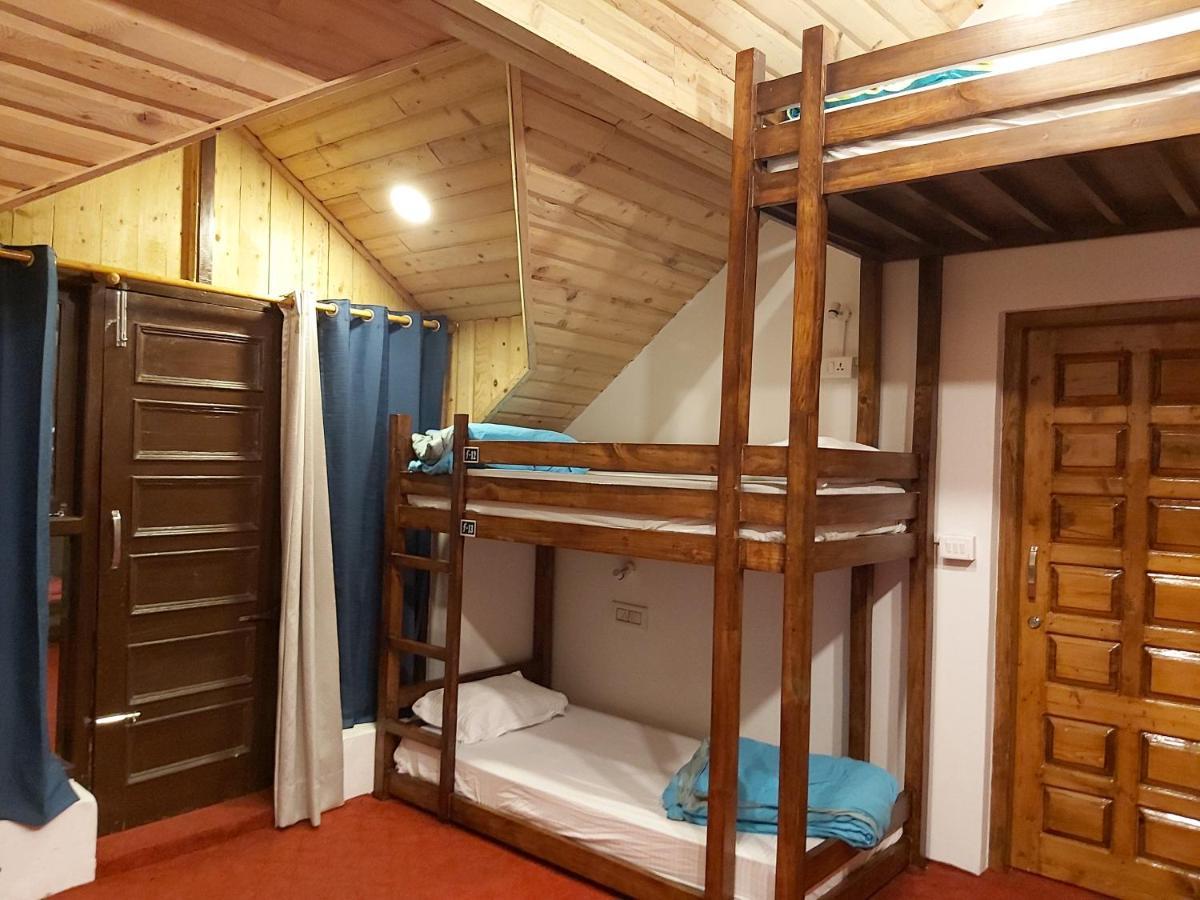Utopia Hostels Dharamkot Mcleodganj Дармсала Екстер'єр фото