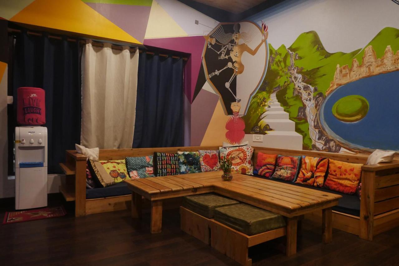 Utopia Hostels Dharamkot Mcleodganj Дармсала Екстер'єр фото
