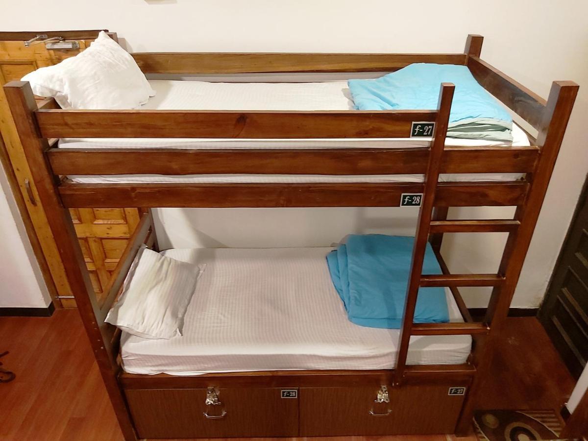 Utopia Hostels Dharamkot Mcleodganj Дармсала Екстер'єр фото