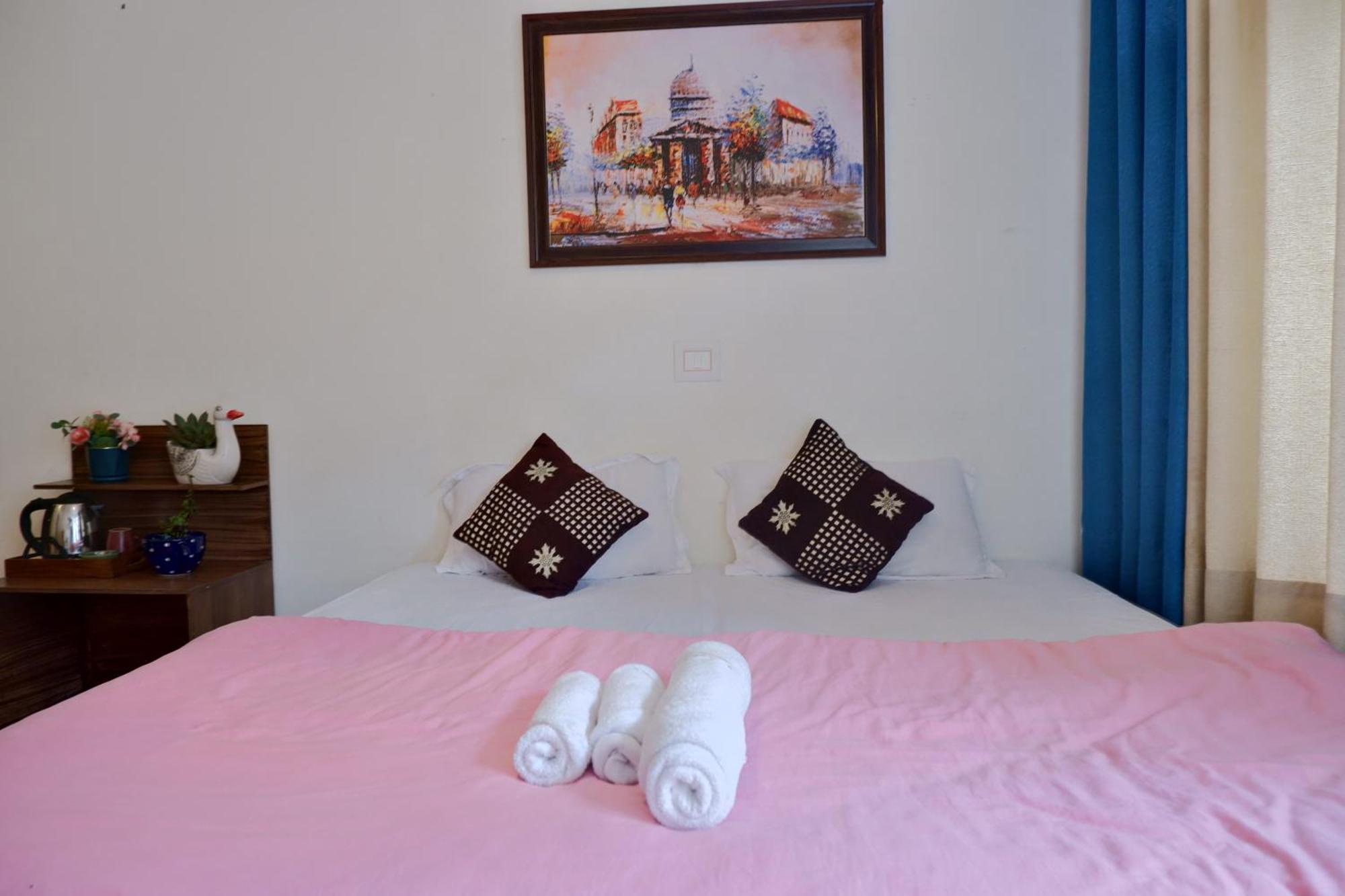 Utopia Hostels Dharamkot Mcleodganj Дармсала Екстер'єр фото