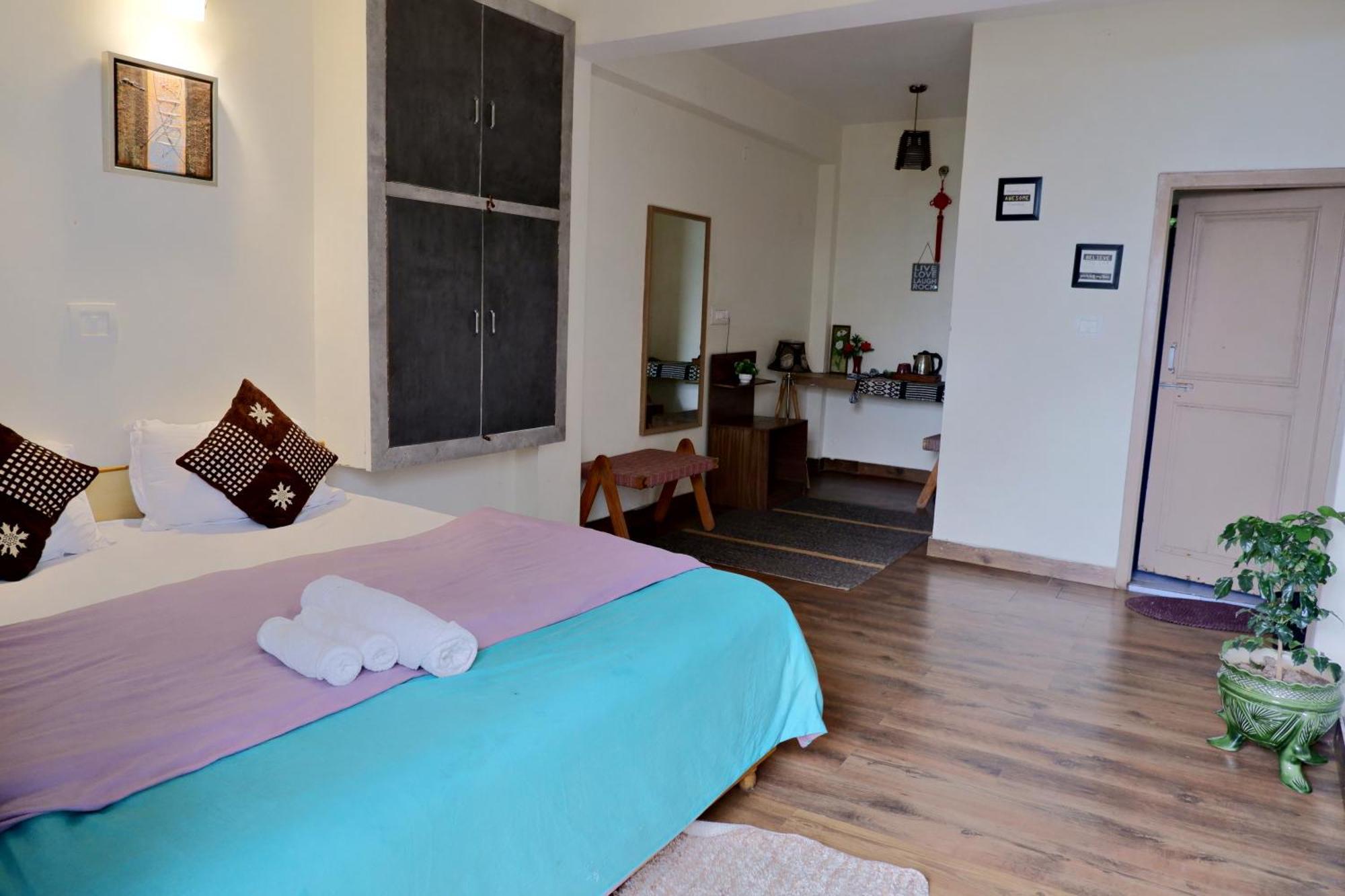Utopia Hostels Dharamkot Mcleodganj Дармсала Екстер'єр фото