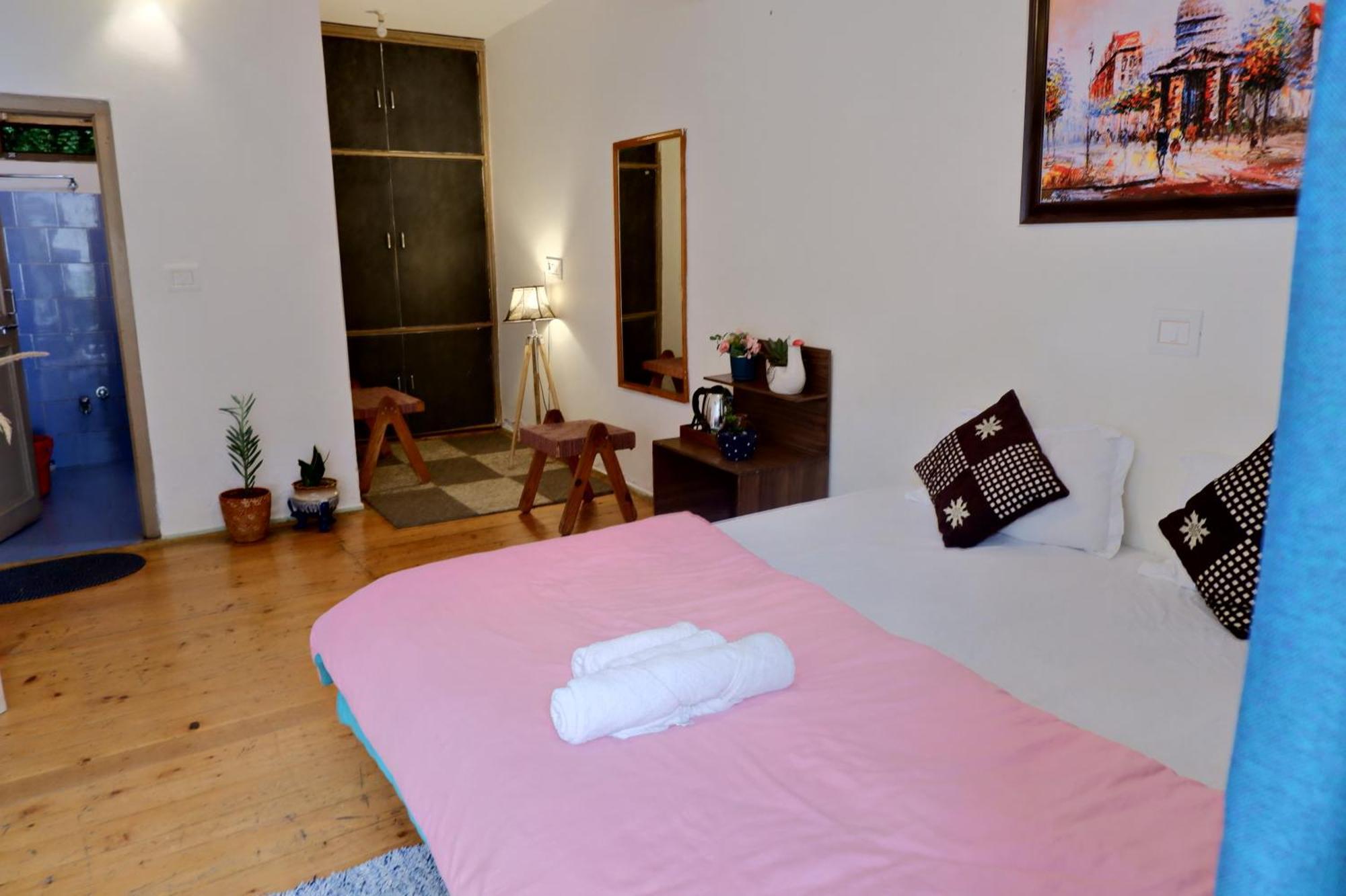 Utopia Hostels Dharamkot Mcleodganj Дармсала Екстер'єр фото